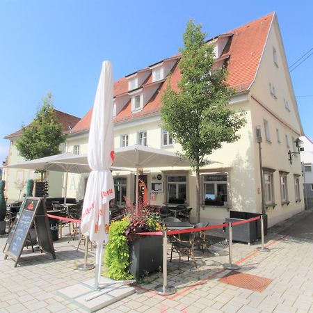 Hotel Adler Am Schloss Bonnigheim Exterior photo